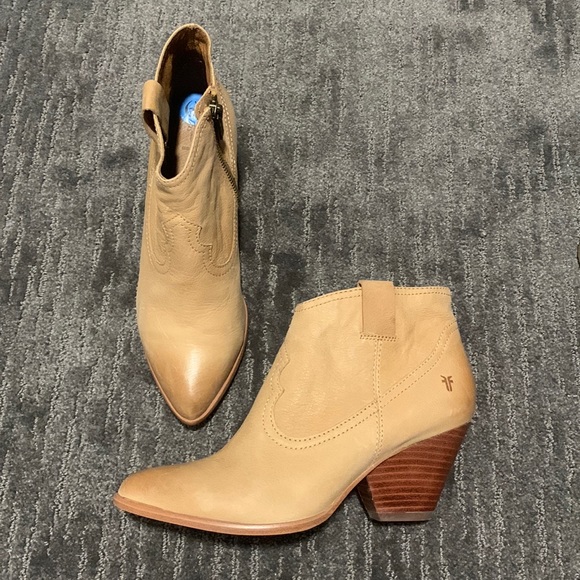 Frye Shoes - Frye camel leather western ankle bootie